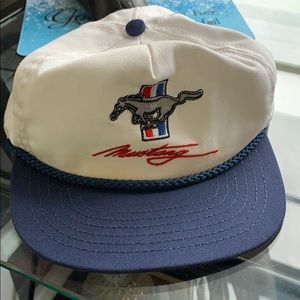 Mustang hat